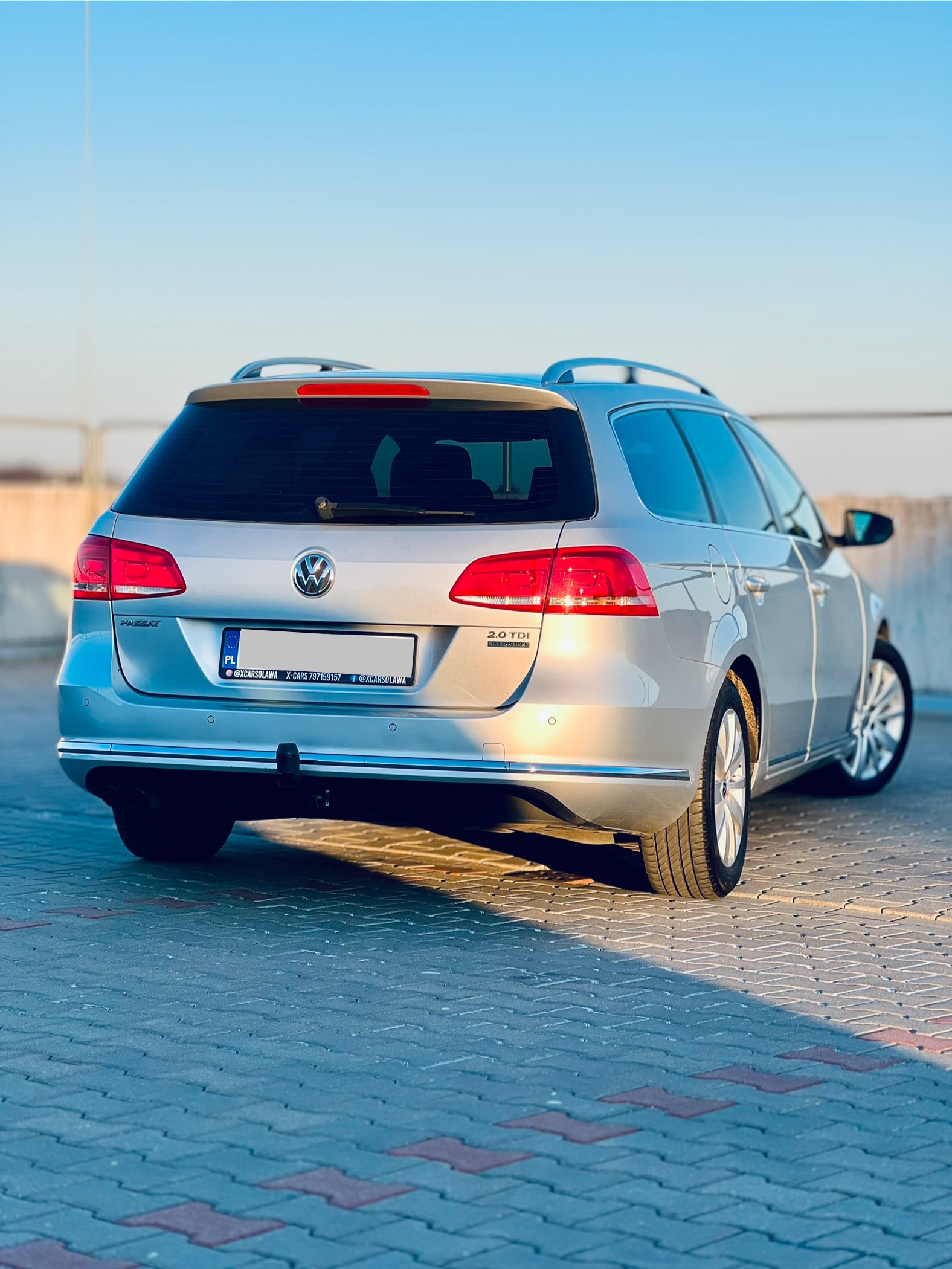 Volkswagen Passat B7 Kombi — tył i bok samochodu